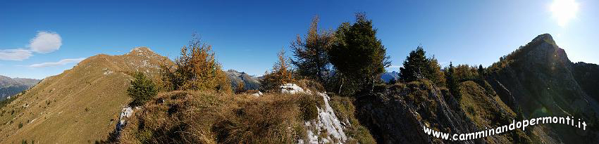 09 11587 Panoramica dal Passo di Monte Colle.jpg